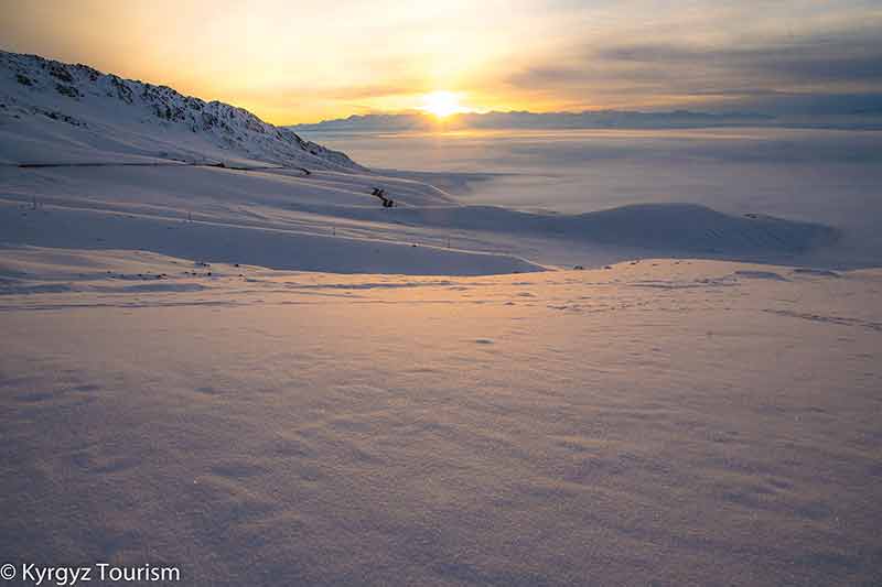 heli-skiing in kyrgyzstan