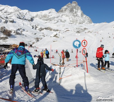 children ski lesson, cervinia