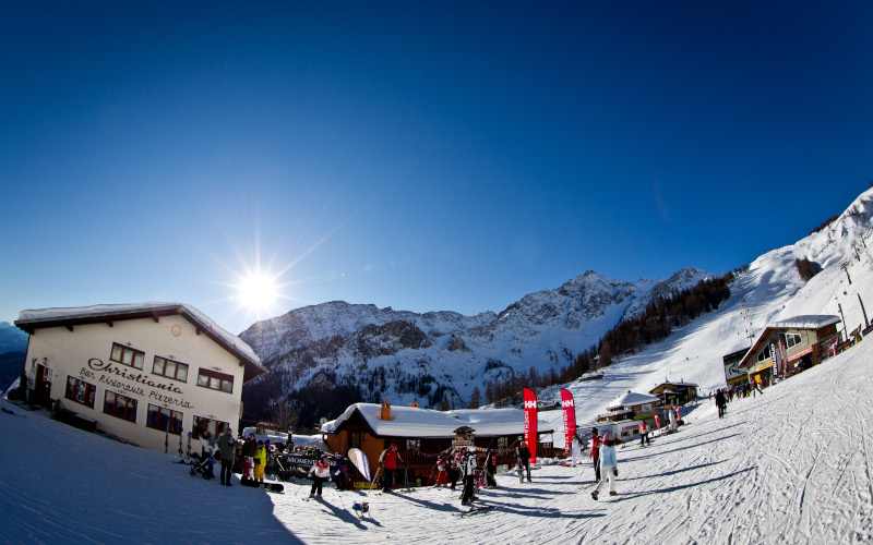 skiing in courmayeur