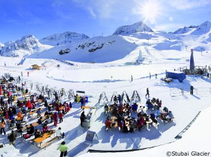 fulpmes resort guide - sun terrace on the slopes