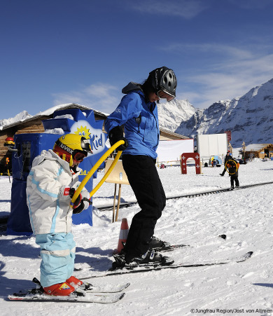 childrens ski lessons in wengen