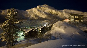 hemsedal ski resort at night