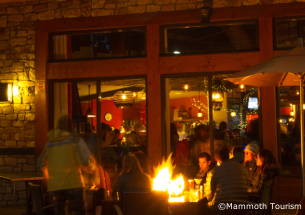 apres-ski at mammoth mountain village