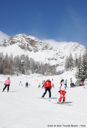 ski holidays in peio, val di sole, skiing, ski chalets for rent