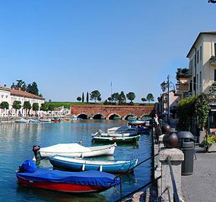 peschiera-del-garda villa rentals, canals