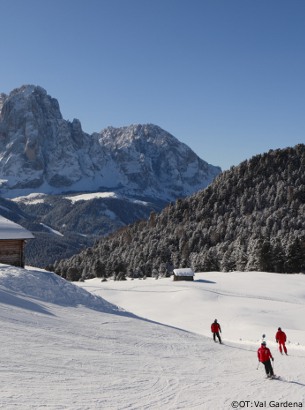 val garden skiing - dolomites