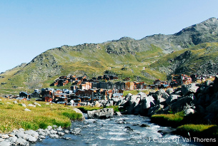 val thorens village and river