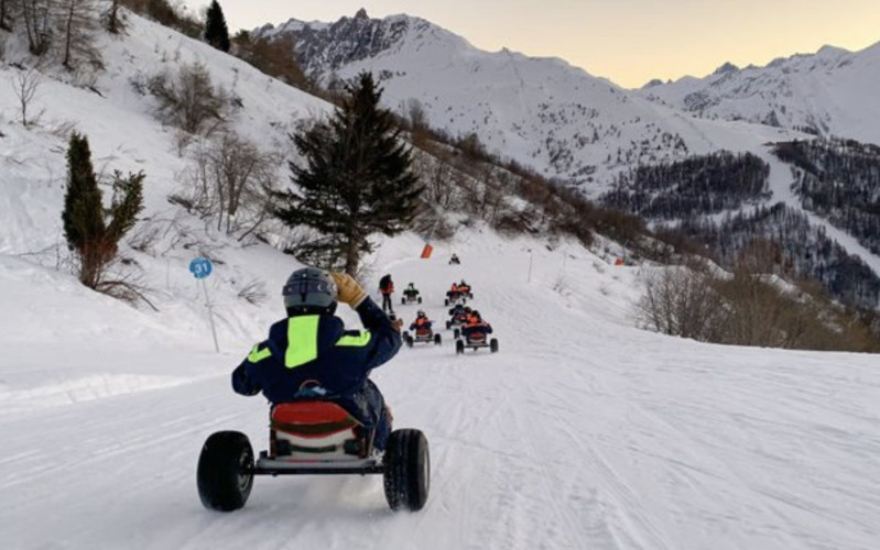 skiing in valloire