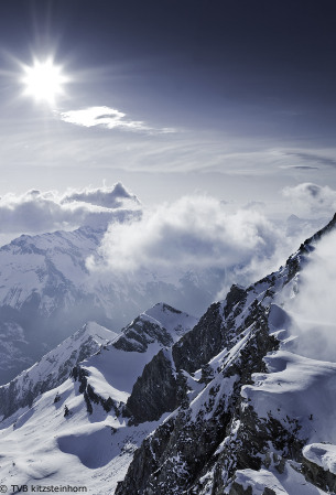 lake and matterhorn views in the summer