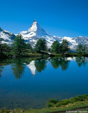 lake and matterhorn views in the summer